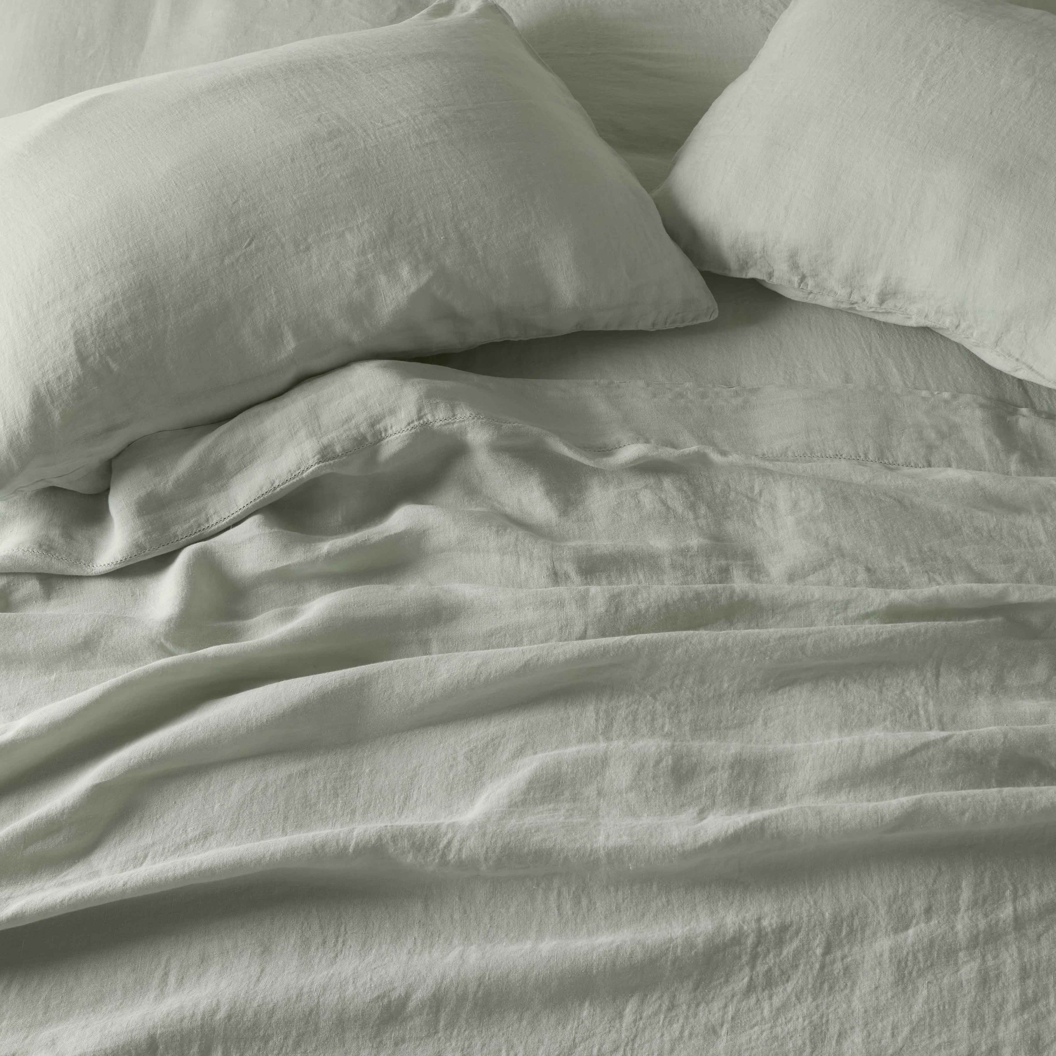 Stonewashed Linen Sheet Set in Blue - Image 95