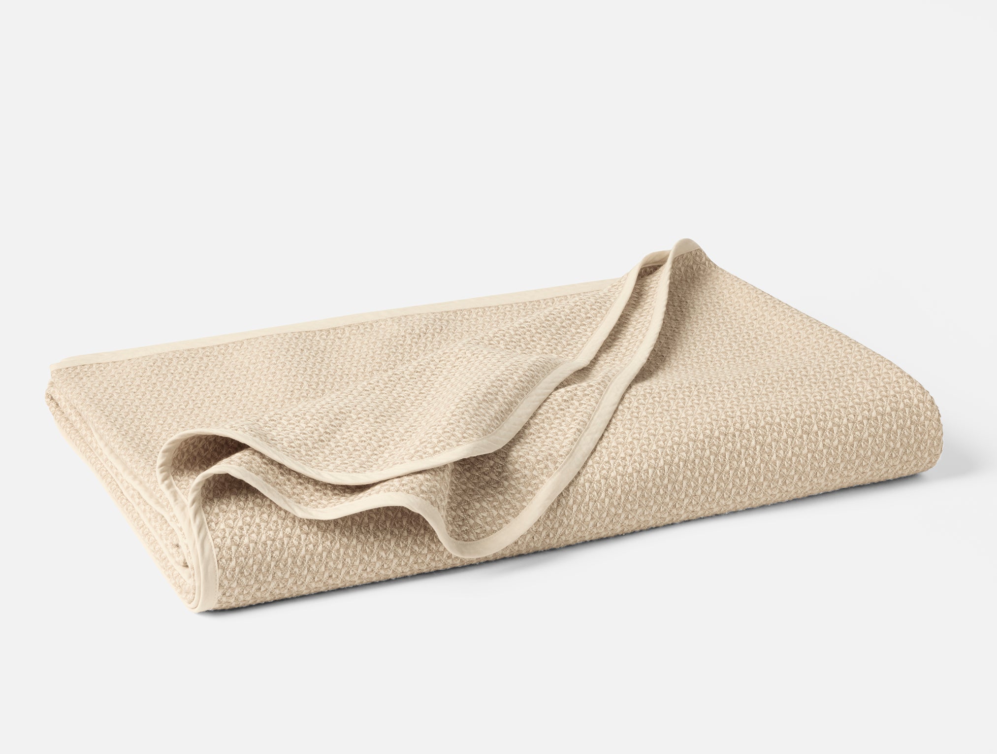 Natural Classic Textile Bed Blanket for Everyday Comfort