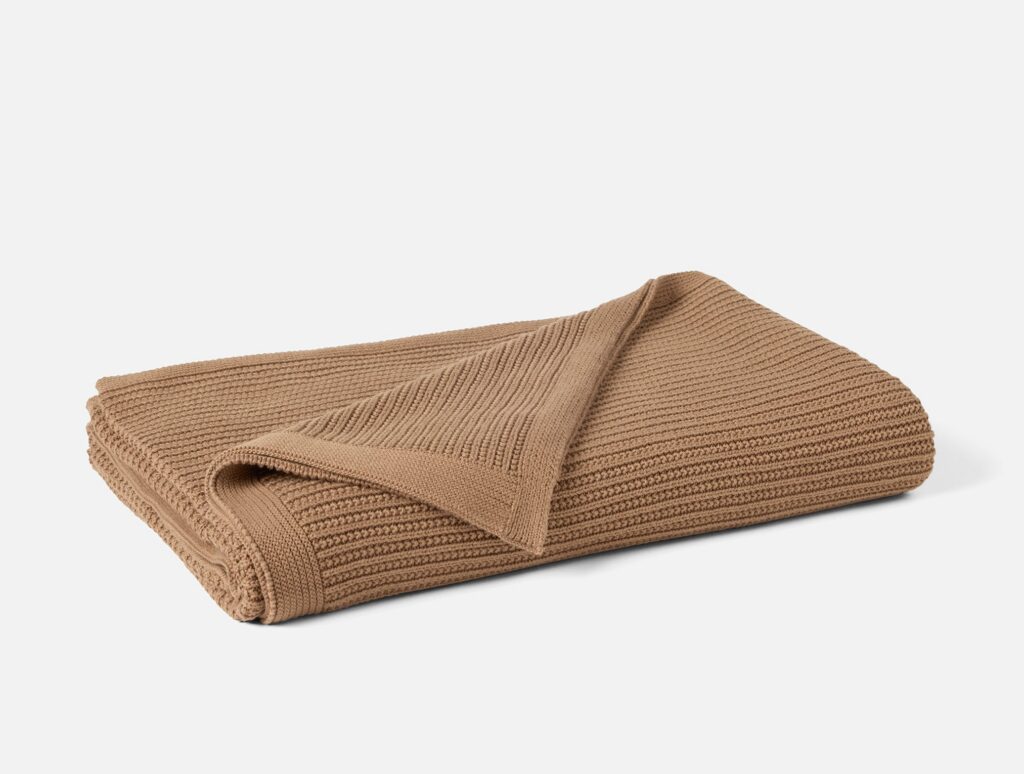 Chestnut Knitted Textile Throw Blanket for Everyday Comfort