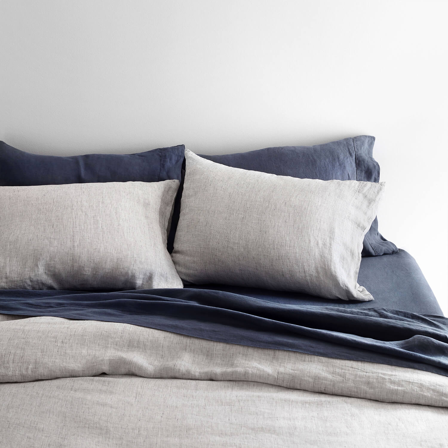 Classic Stonewashed Linen Bedding Bundle - Image 30