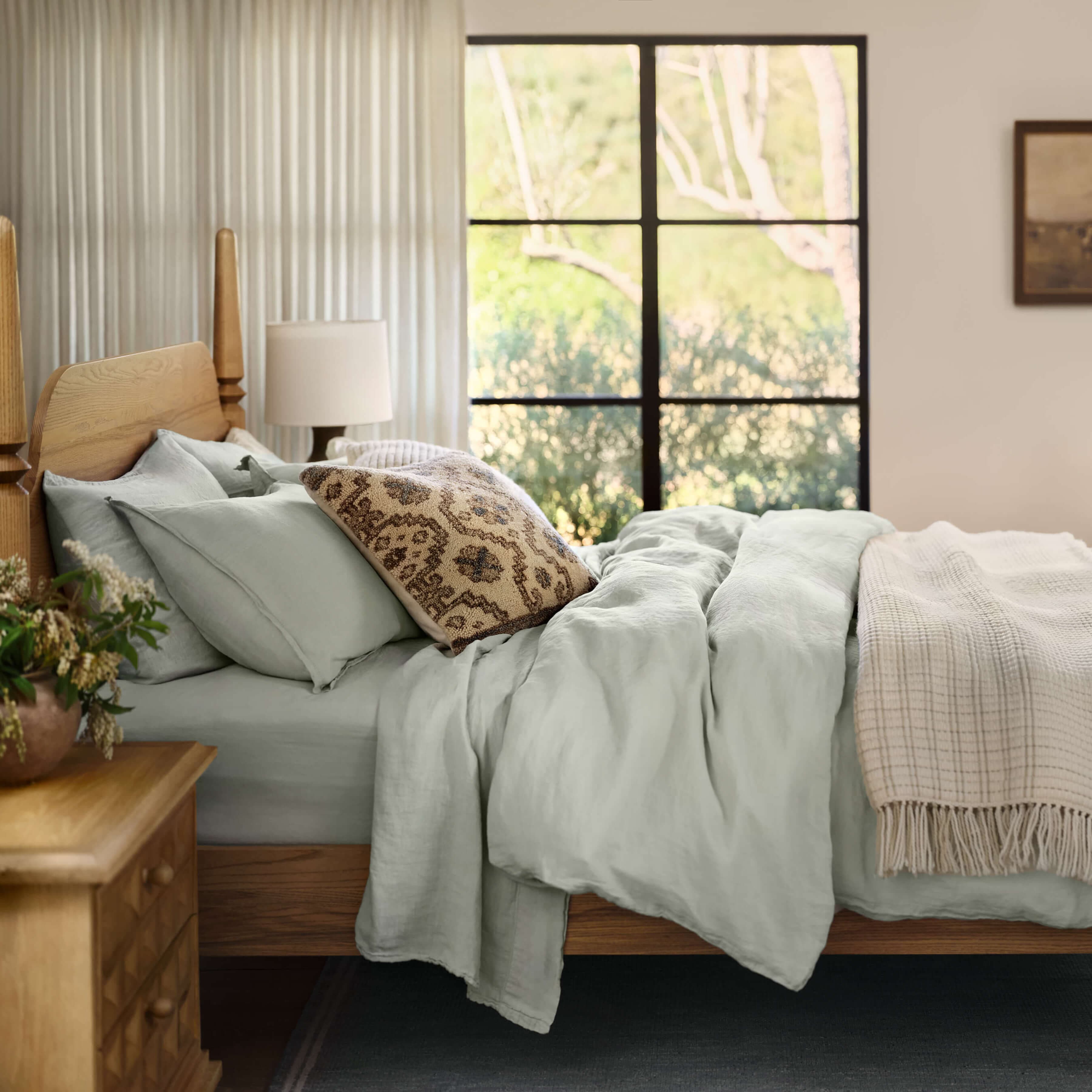 Stonewashed Linen Sheet Set in Blue - Image 96