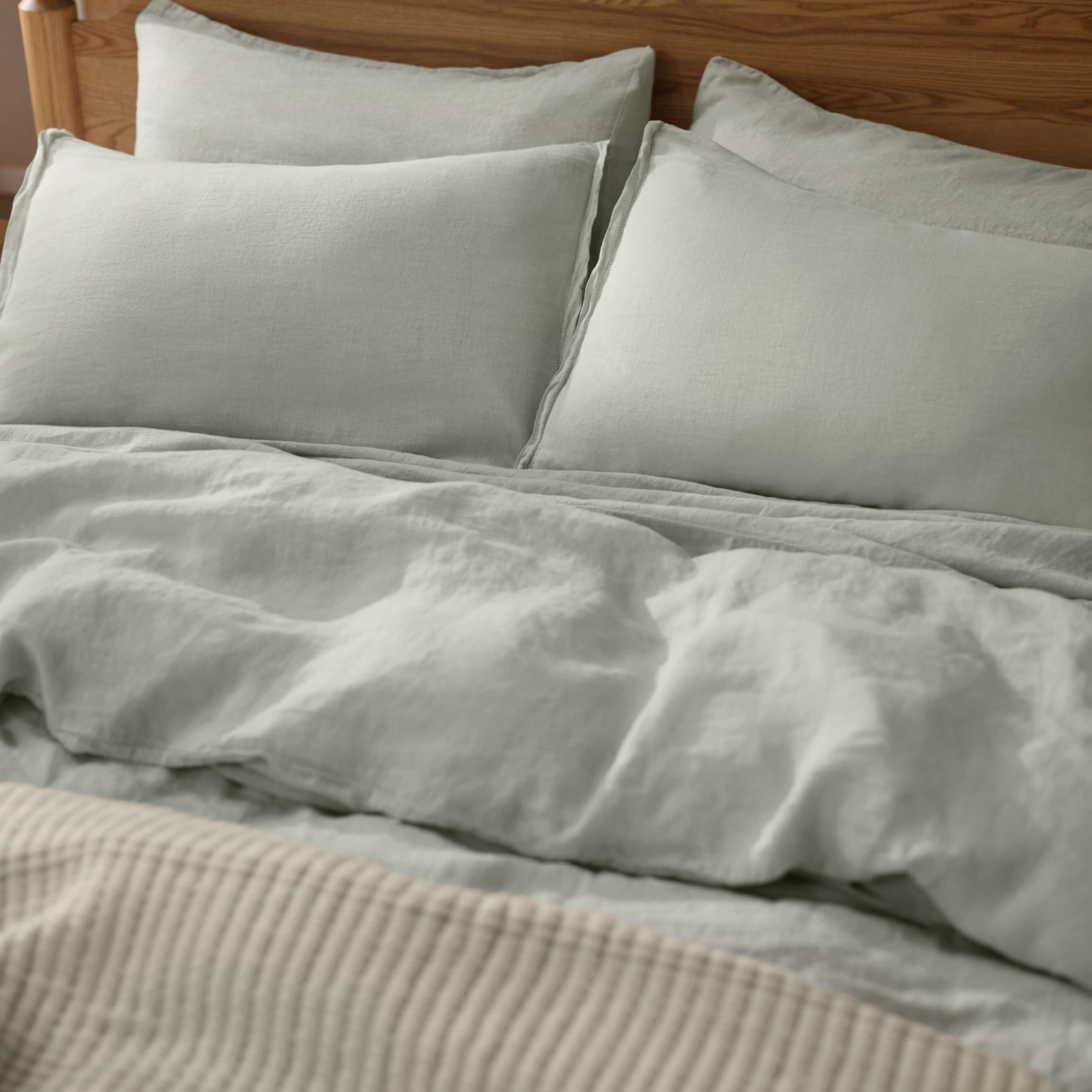 Stonewashed Linen Sheet Set in Blue - Image 98