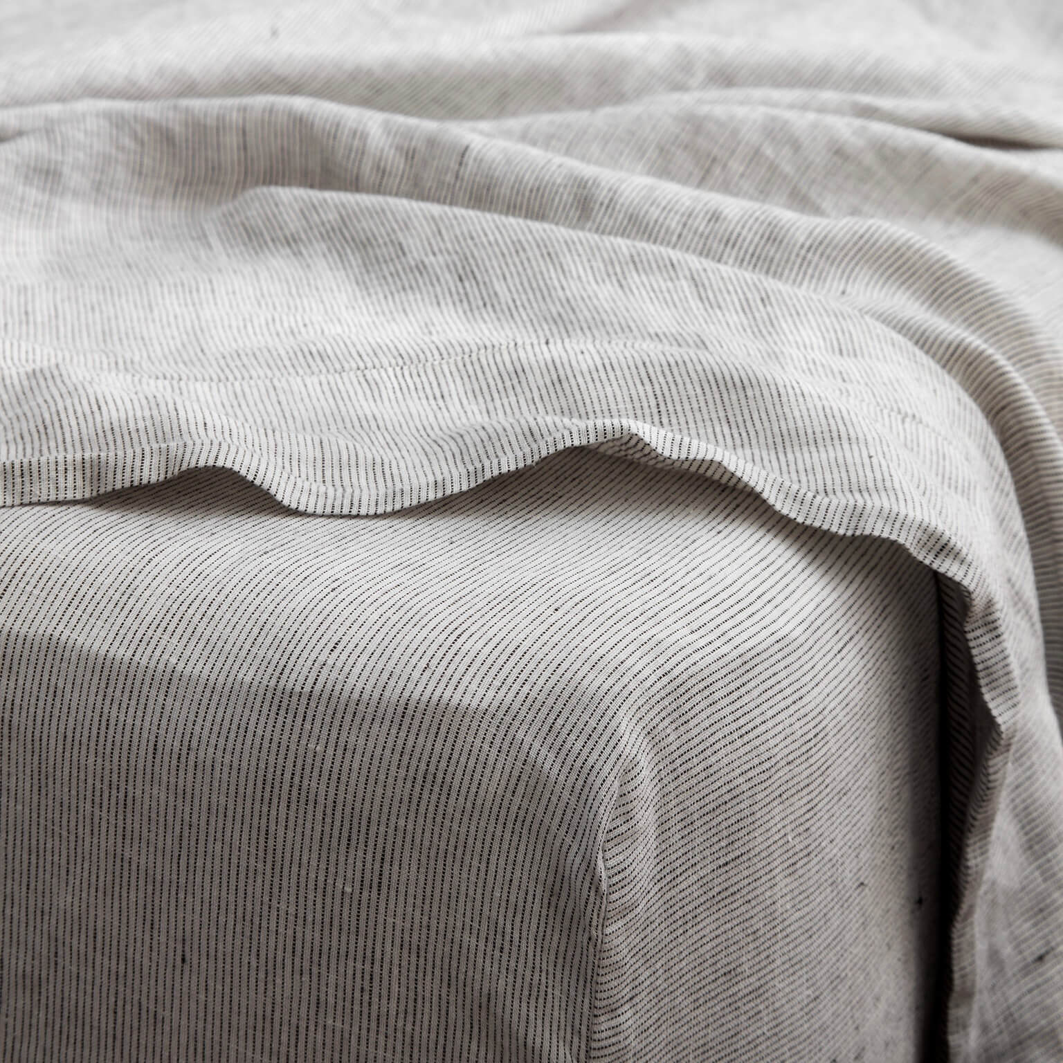Stonewashed Linen Sheet Set in Blue - Image 52