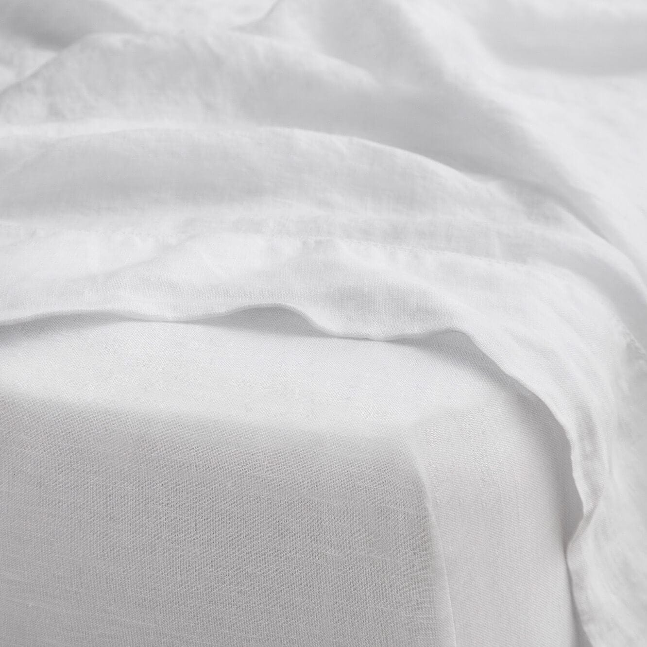 Stonewashed Linen Sheet Set in Blue - Image 28