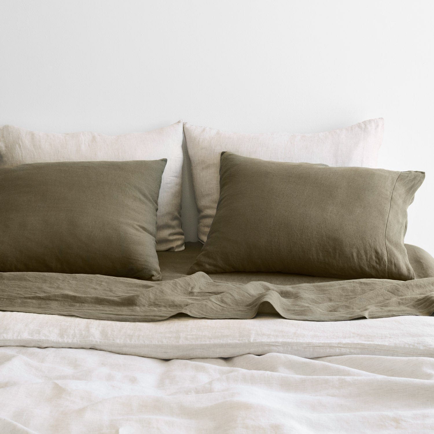 Classic Stonewashed Linen Bedding Bundle - Image 8