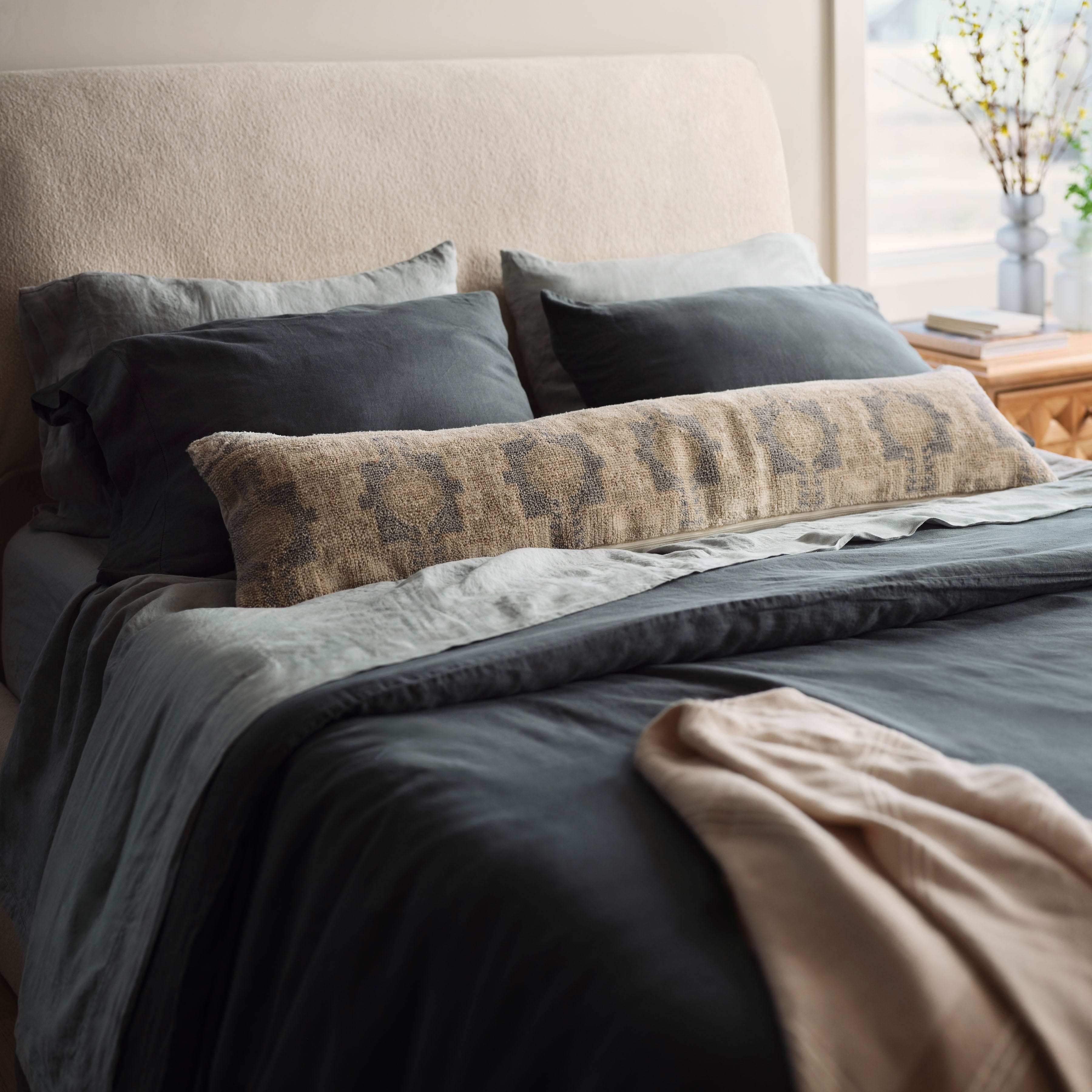 Classic Stonewashed Linen Bedding Bundle - Image 80