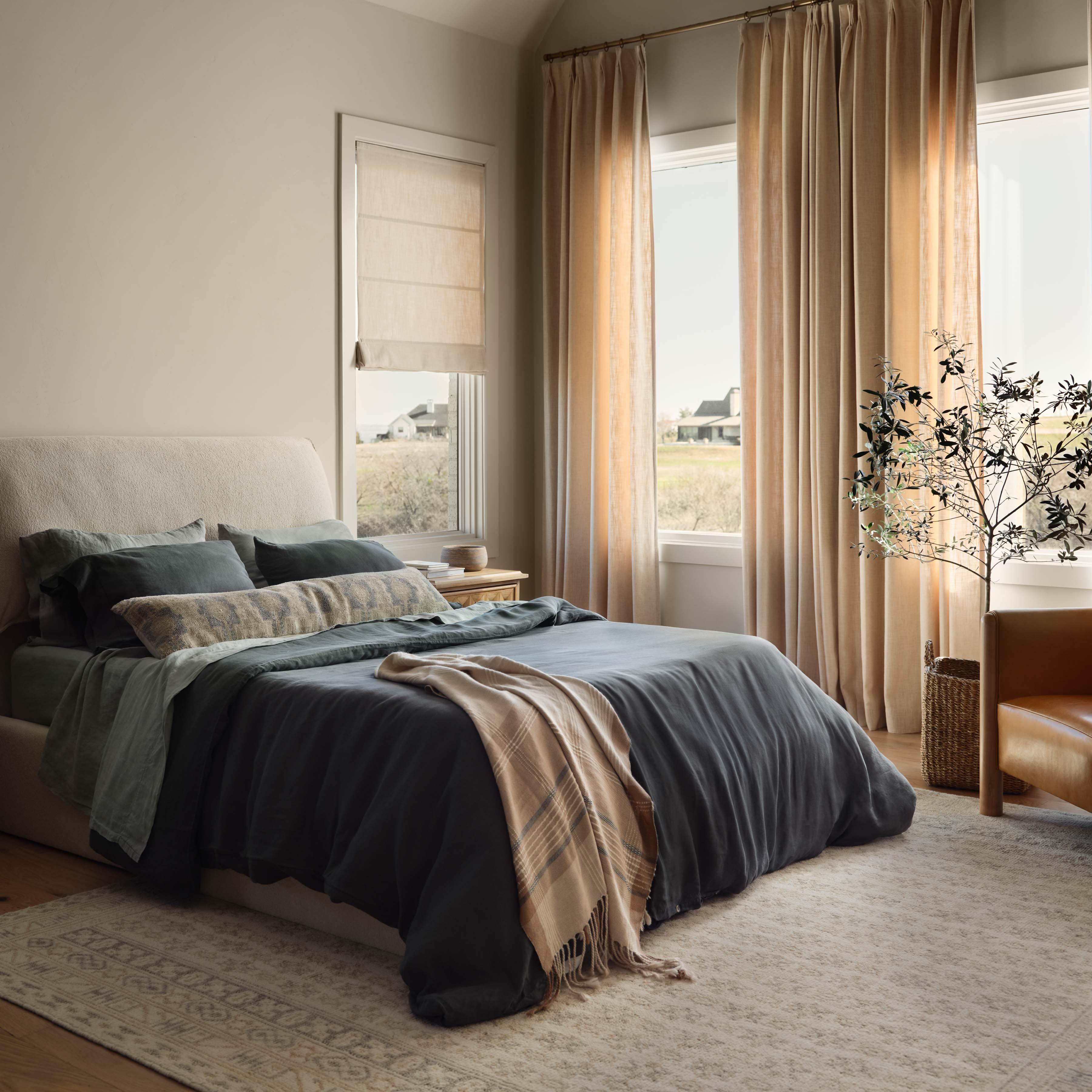 Classic Stonewashed Linen Bedding Bundle - Image 78