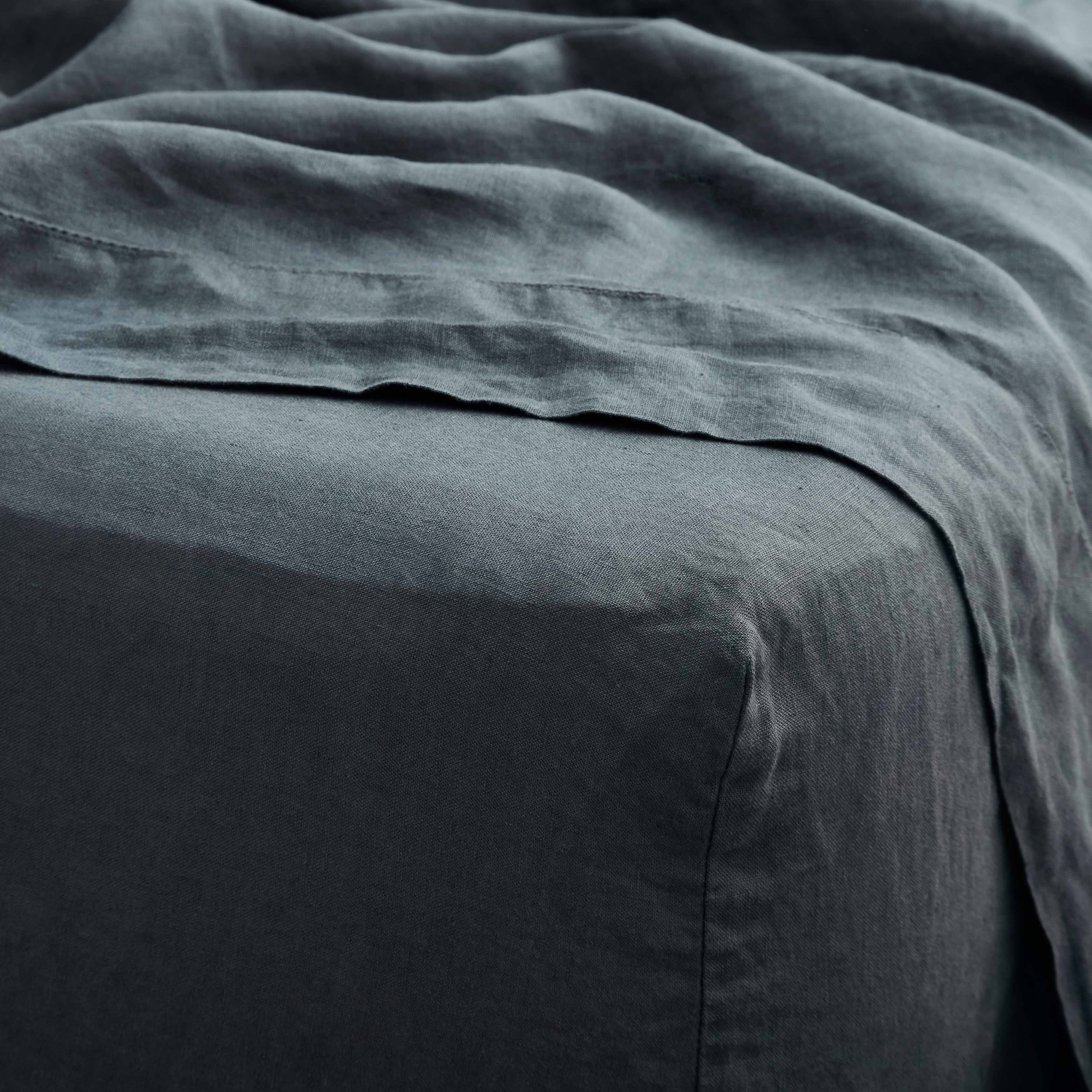 Classic Stonewashed Linen Bedding Bundle - Image 52