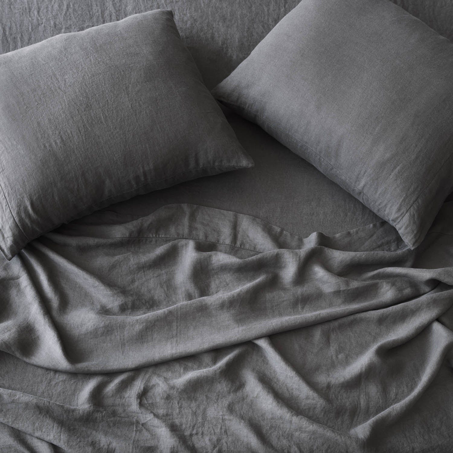 Stonewashed Linen Sheet Set in Blue - Image 49
