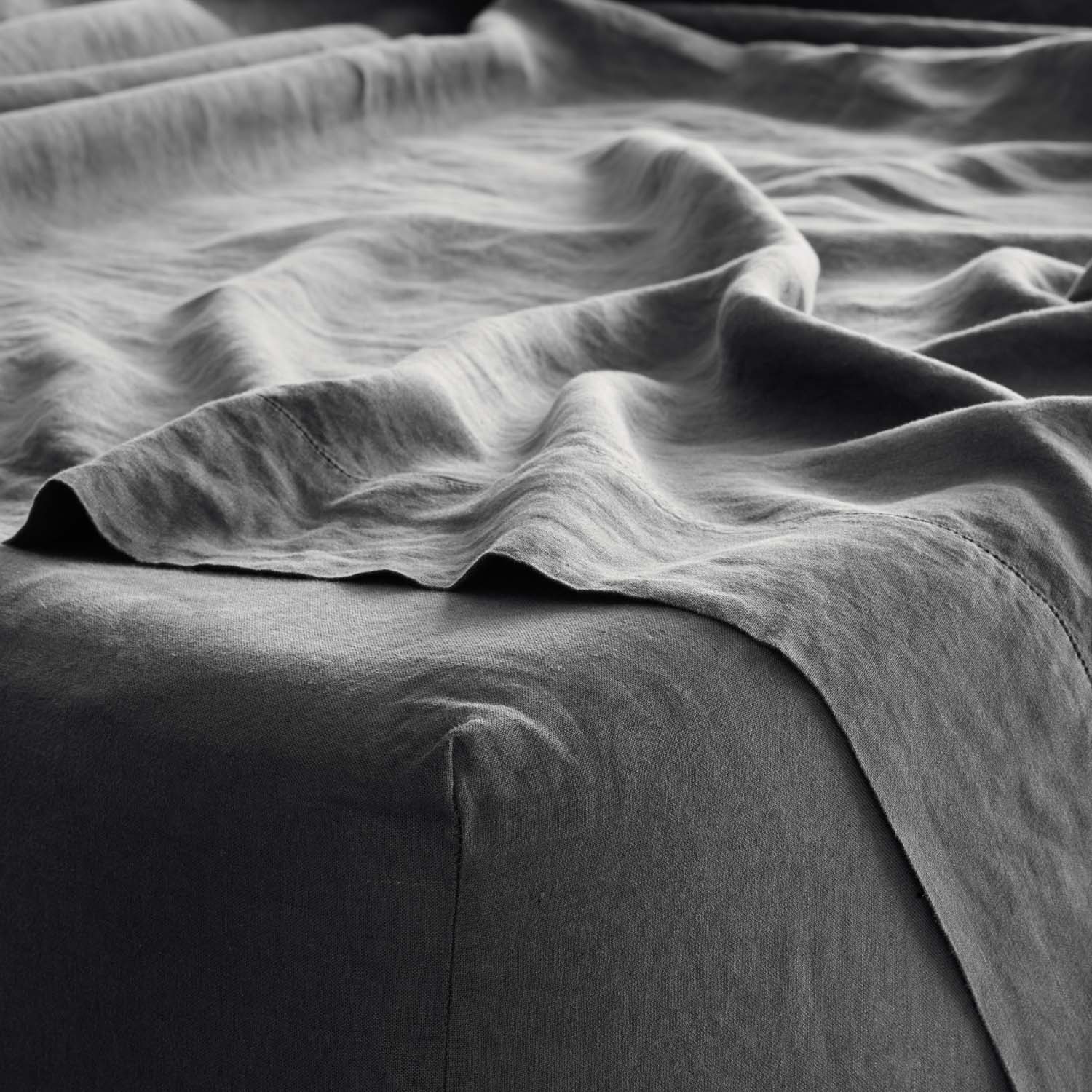 Stonewashed Linen Sheet Set in Blue - Image 55