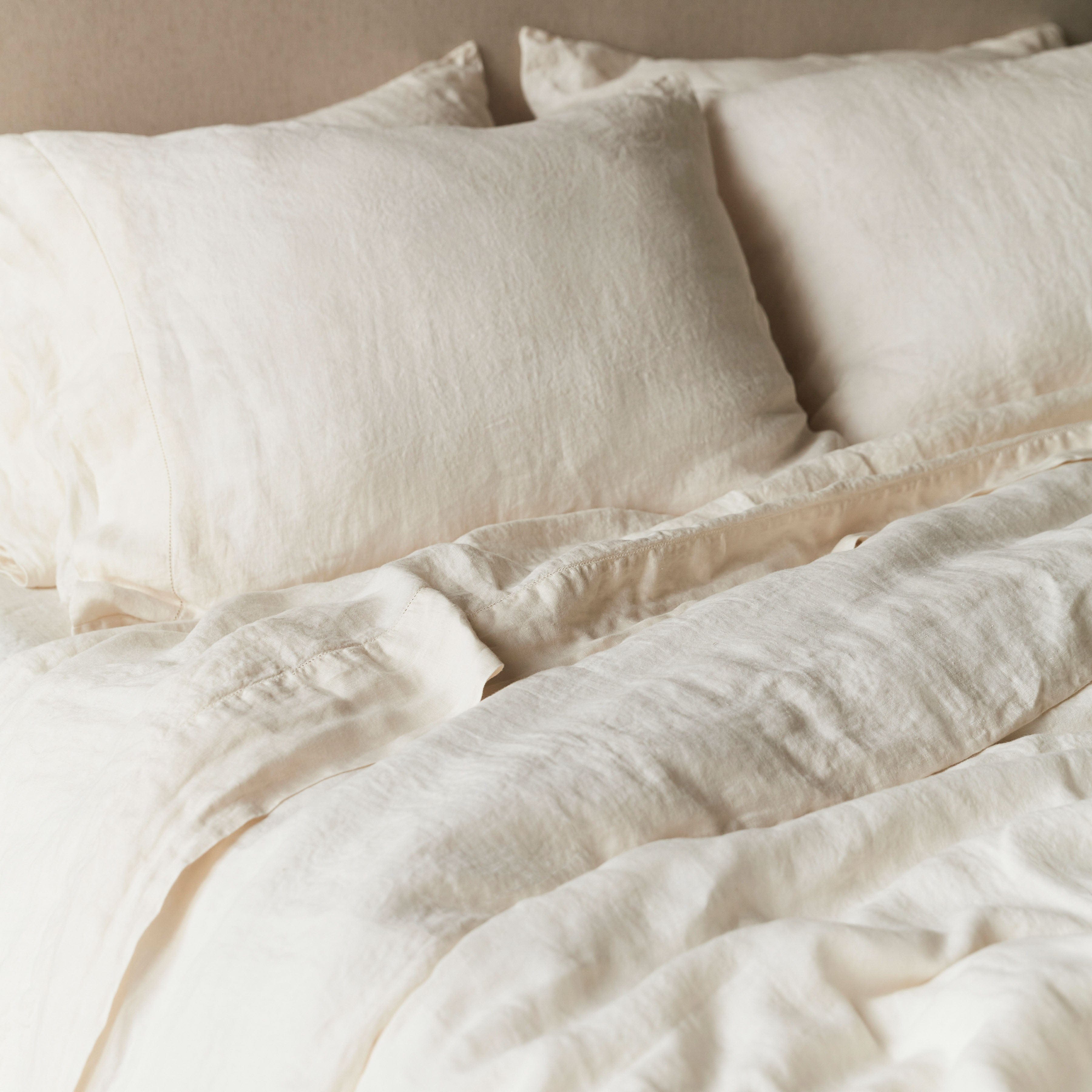 Stonewashed Linen Sheet Set in Blue - Image 23